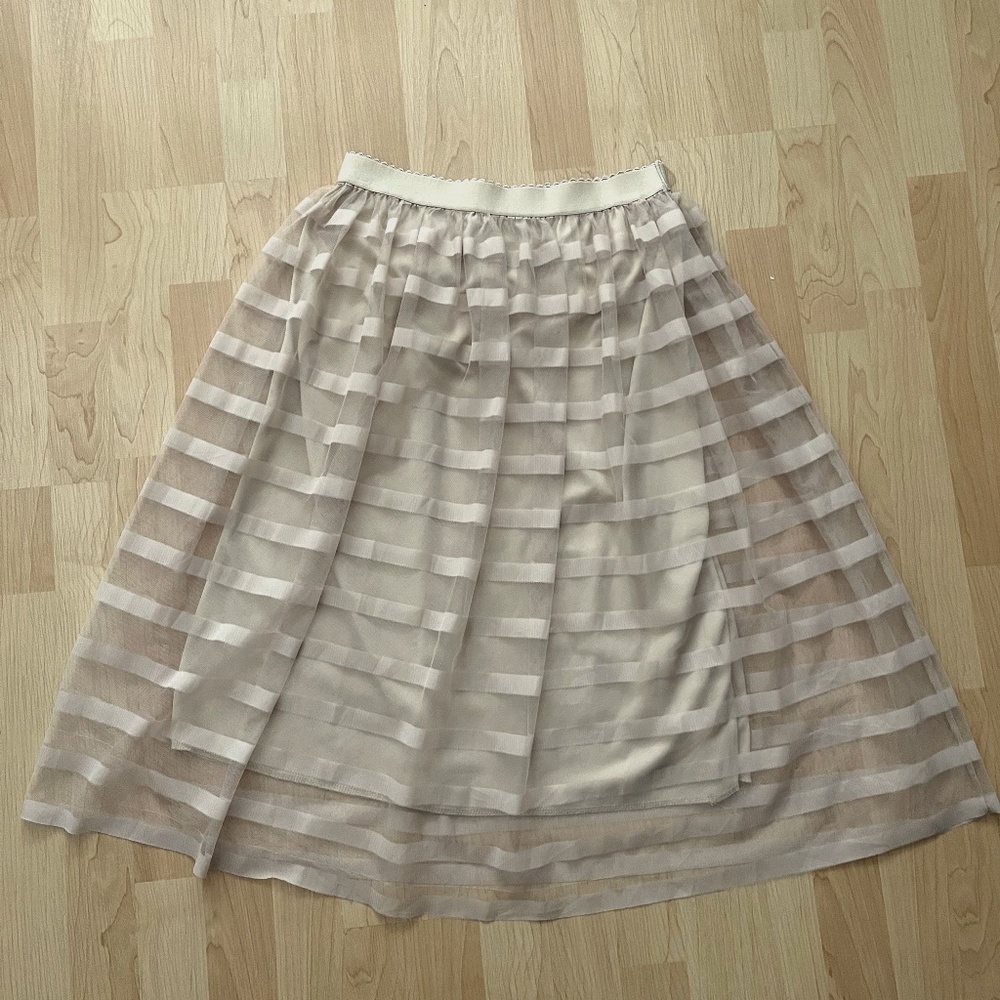 NEUTRAL TULLE FULL SKIRT STRETCH WAIST HORIZONTAL STRIPS LINED ILLUSION